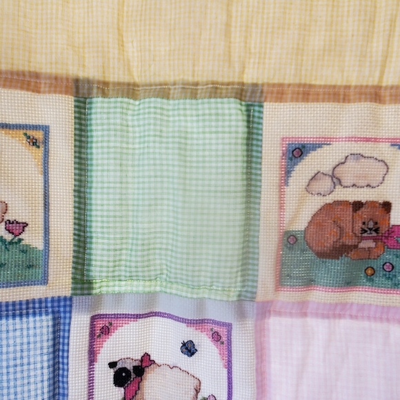 VTG Embroidered Baby Quilt 33x42 Cross Stitch 1980s Farm Animals Gingham Crib - Picture 9 of 11